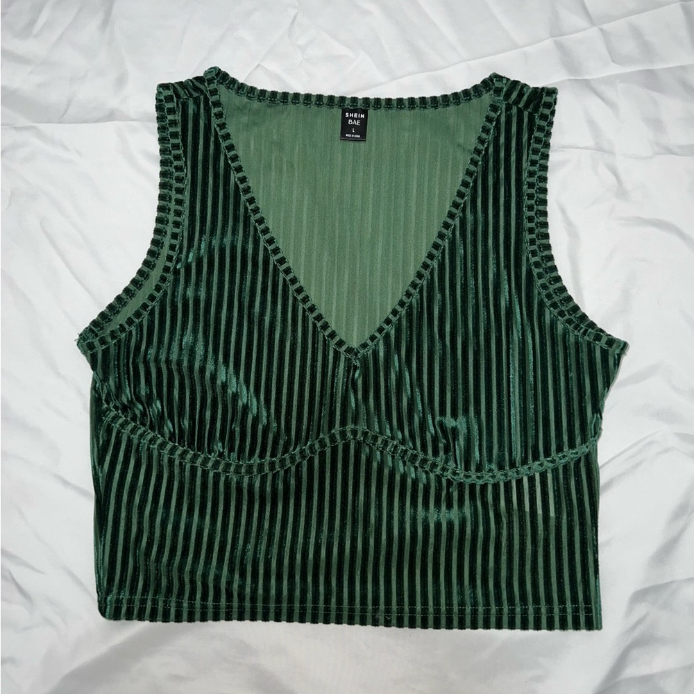 Green crop top
